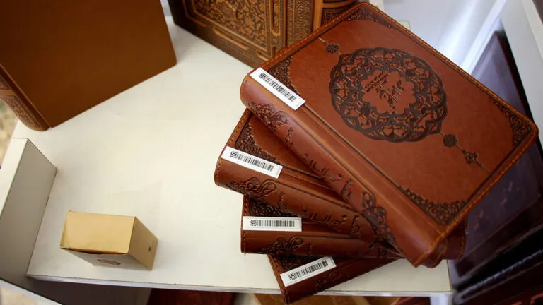 ایمن موج - امنیت فروشگاه فراتر از قفل و دوربین